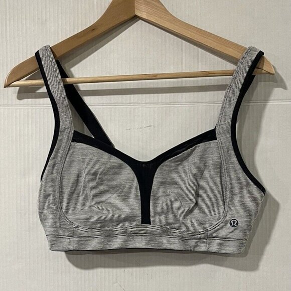 Lululemon Women's‎ Striped 30B Grey/White Adjustable Workout Sports Bra - Picture 1 of 4